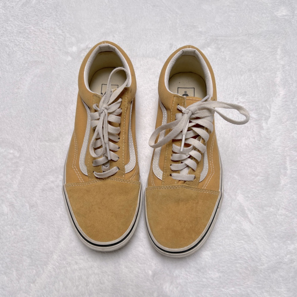 Women’s suede yellow mustard colored Vans size 9.5
